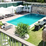 Ruwais Hotel
