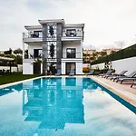 Hotel Ruwais Çeşme