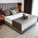 Ruwais Hotel Çeşme